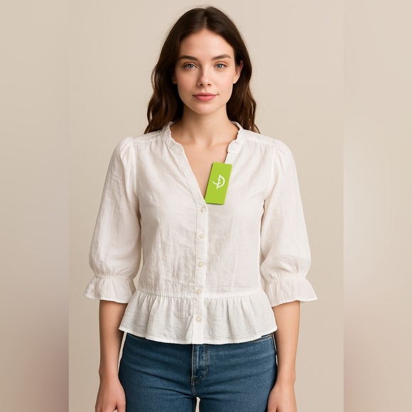 White color NWT women’s blouse. - Picture 1 of 8